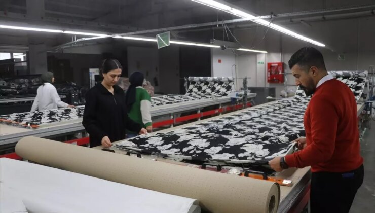 Ağrı’da Kadın İstihdamıyla Tekstil Fabrikalarında 1600 Kişi Çalışıyor